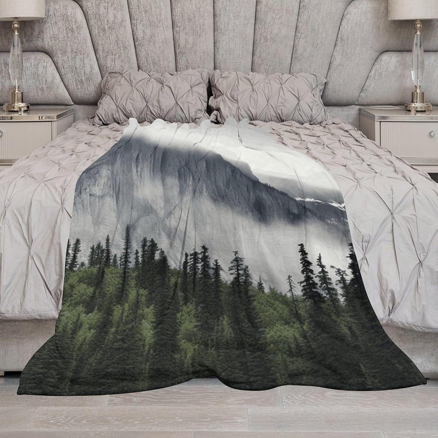 Canadian Smokey Mountain Cliff Fleece Blanket Super Soft Cozy Throw Blanket Lightweight Flannel Blankets Warm Plush Throw Blankets Luxury Fall Couch Blankets for Bed Sofa Travel Camping 60"x80"